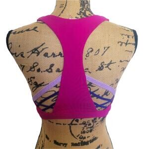 Small Fabletics fuscia pink racerback athletic sports bra removable padding